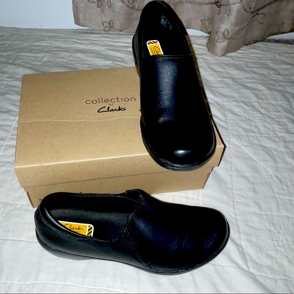Clarks grasp chime black clogs
